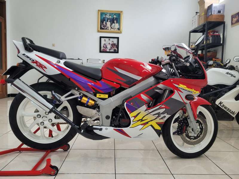 NSR 150 RRW
